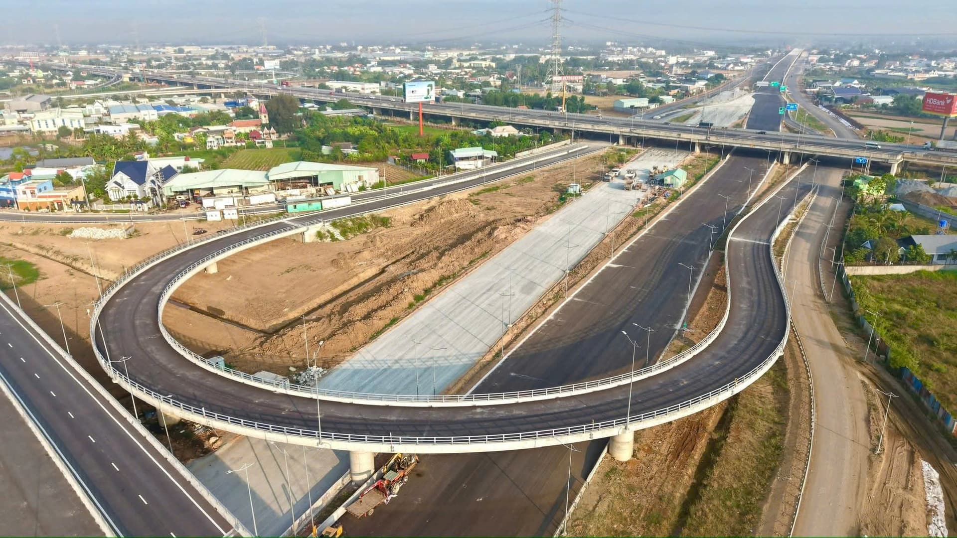 Hạ tầng dần định hình giá trị bất động sản Bến Lức